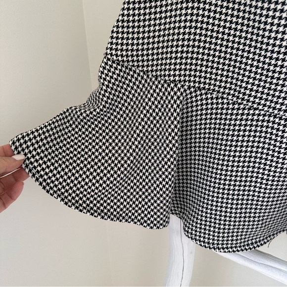 Fab’rik Women’s Houndstooth Skirt w Built in Shorts SZ Large - Picture 3 of 12